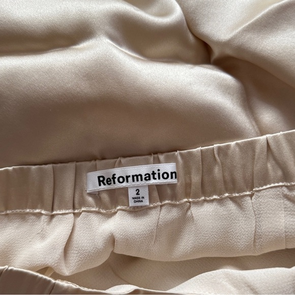 Reformation Erin Silk Top Size 2 - Picture 4 of 5